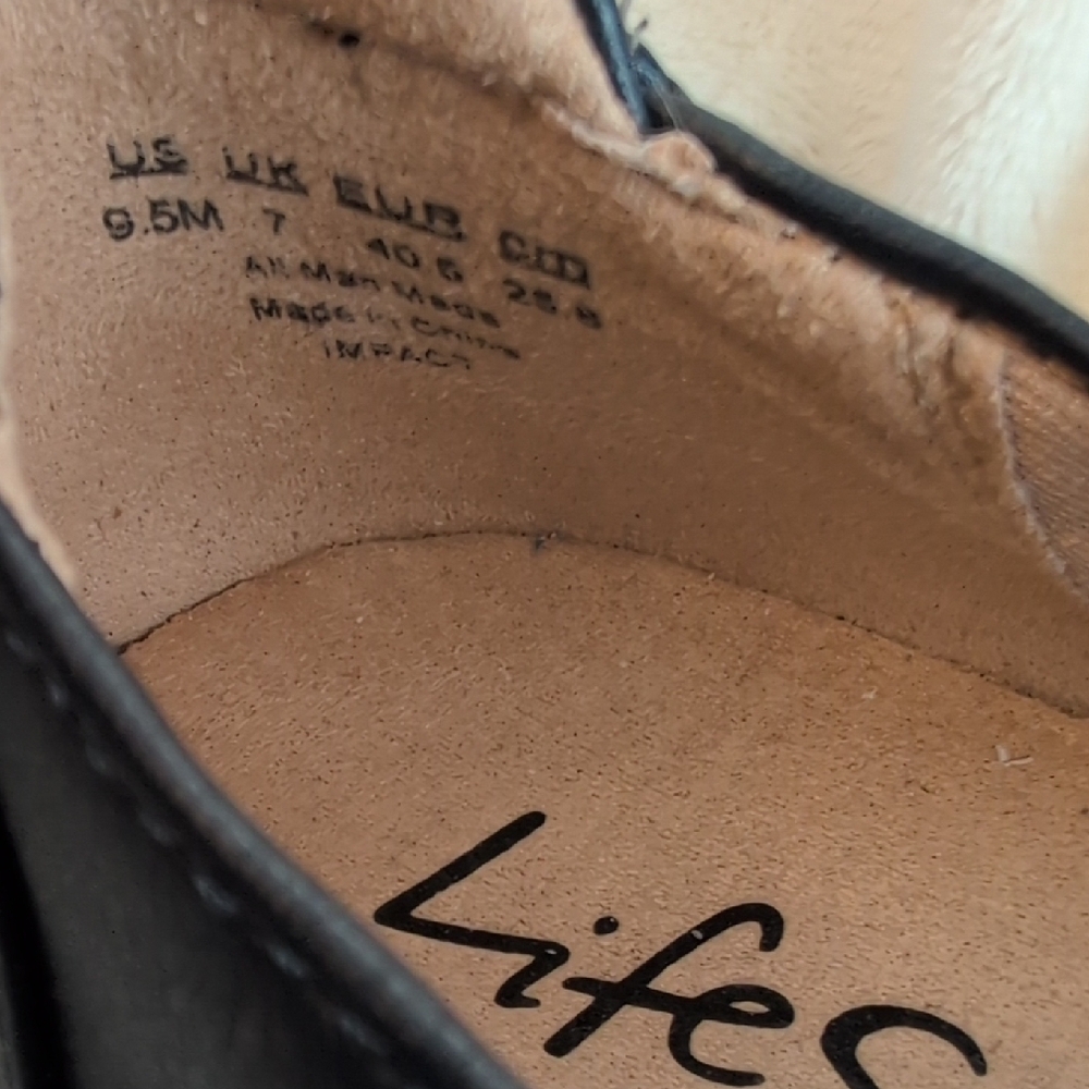 Life Stride Black Women's Slip-On Knot Ballet Flats - Picture 2 of 5